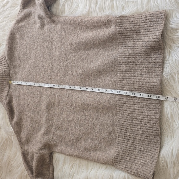 Oversized Alpaca Wool Turtleneck Sweater - Picture 6 of 11